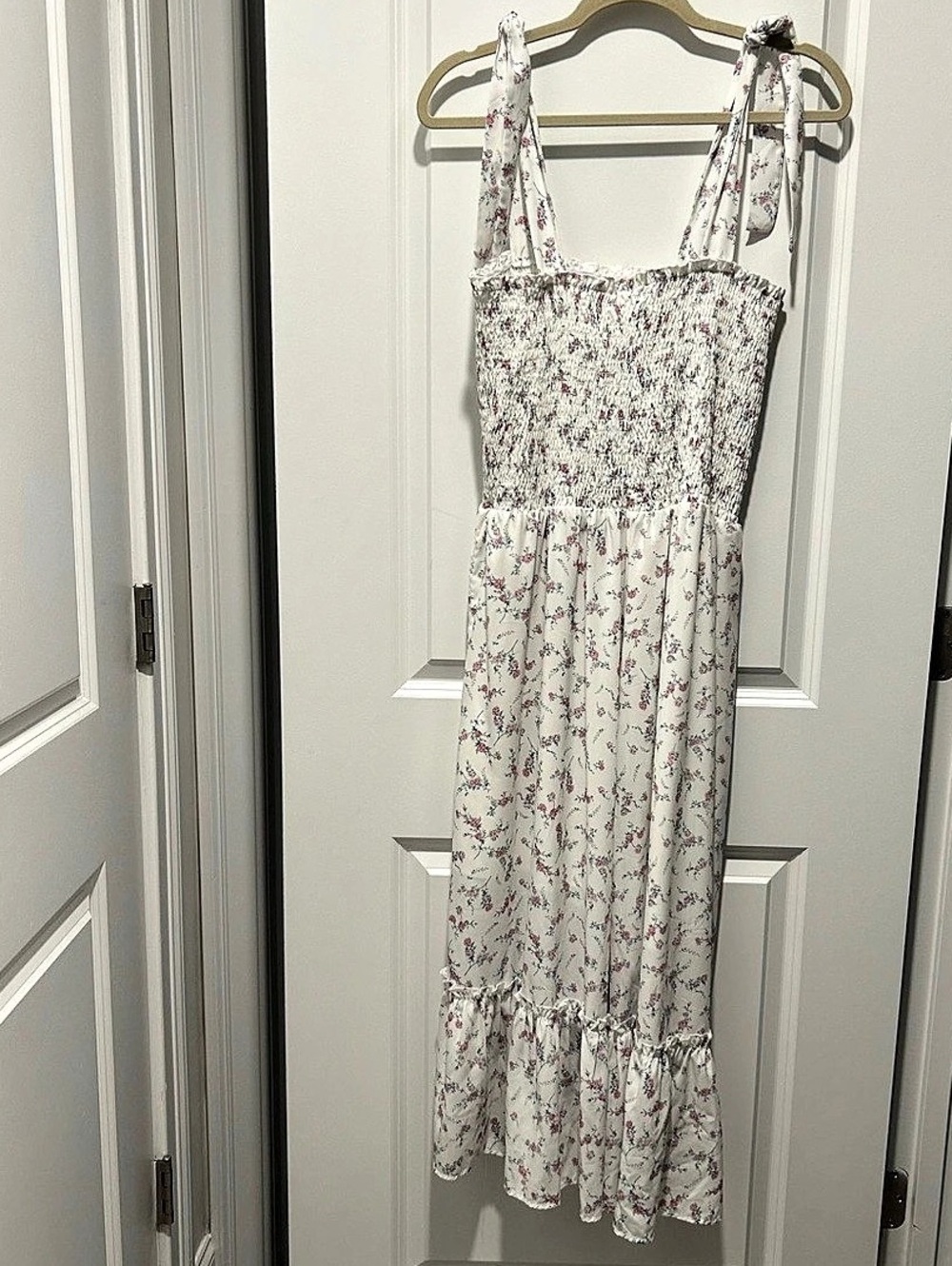 White Floral Maxi Dress Smocked Bodice Ruffle Hem Tie Straps Size L